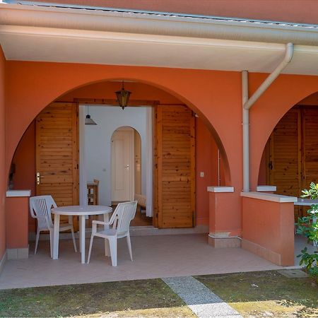 Villaggio Capistrano Бибионе Экстерьер фото