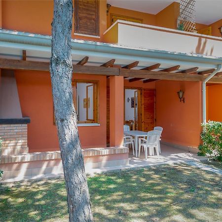 Villaggio Capistrano Бибионе Экстерьер фото