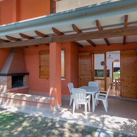 Villaggio Capistrano Бибионе Экстерьер фото